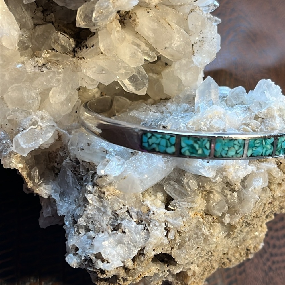 Turquoise Chip Bracelet - Picture 2 of 6